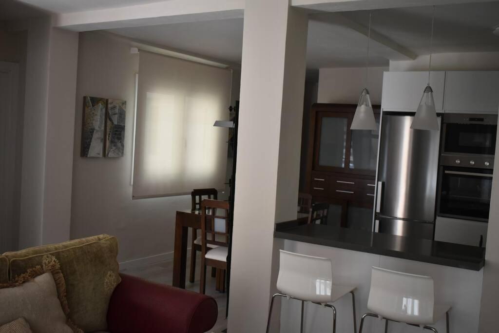 Precioso Piso En Almeria Centro Con Parking Gratis Exterior photo