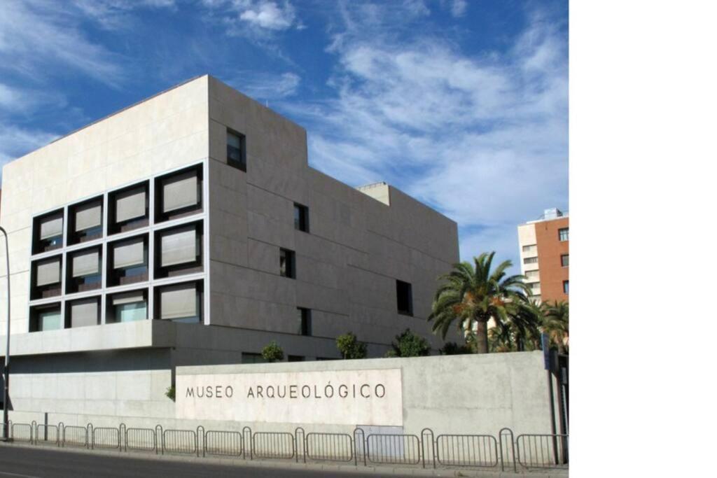 Precioso Piso En Almeria Centro Con Parking Gratis Exterior photo